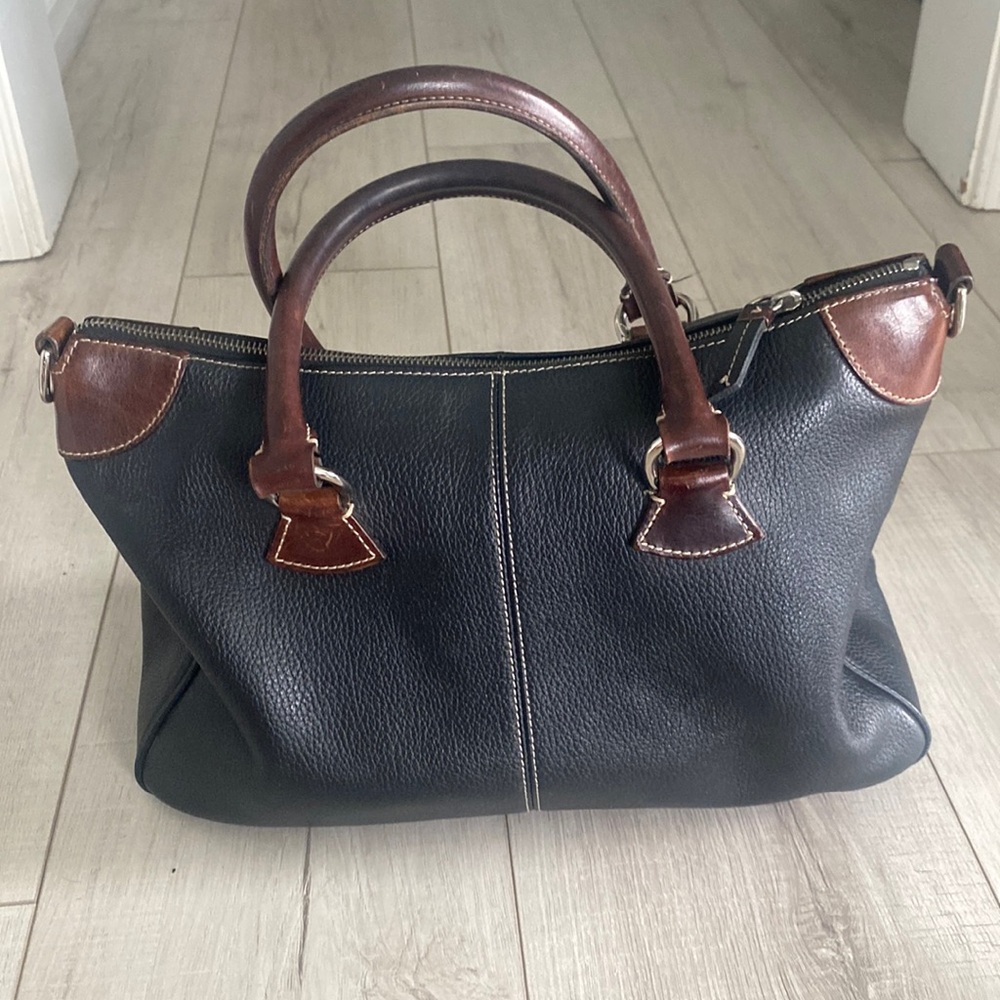 Dooney & Bourke All Weather Leather handbag vintage